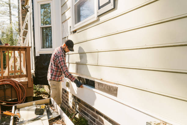 Trusted Storm Damage Siding Repair service in Glendale Heights, IL - Creative Siding