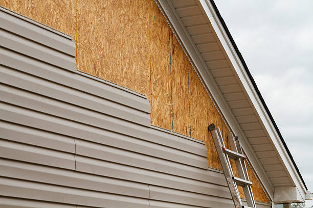 Professional Storm Damage Siding Repair technician working in Glendale Heights, IL